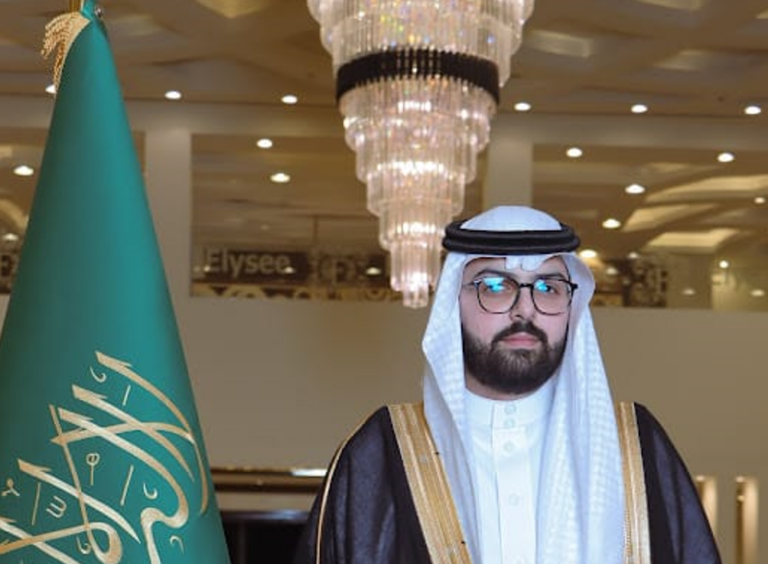 صحيفة "عكاظ اليوم" تهنئ المهندس عمر الشهري بحفل زفافه