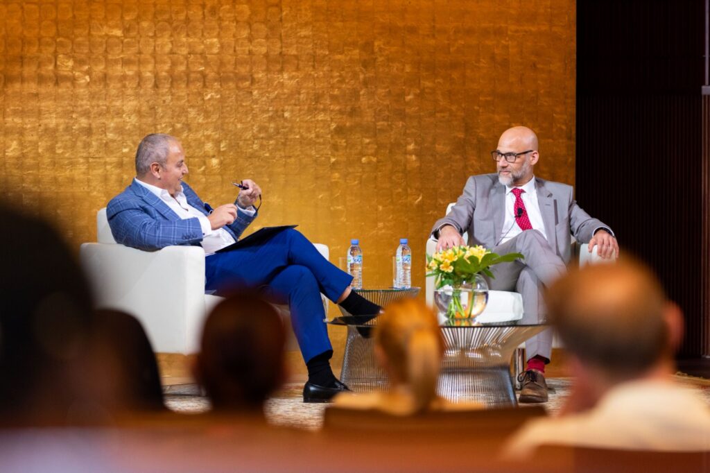 محاضرة بجامعة جورجتاون في قطر تناقش أوجه التشابه بين التقاليد اليونانية القديمة والتحديات المعاصرة