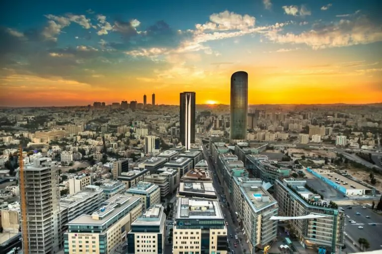 الأردن يسهّل إجراءات الدخول لتنشيط السياحة وتعزيز الاستثمار
