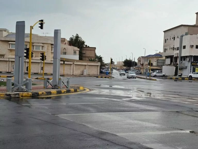 طقس-الجمعة.-أمطار-خفيفة-إلى-متوسطة-على-أجزاء-من-الشرقية