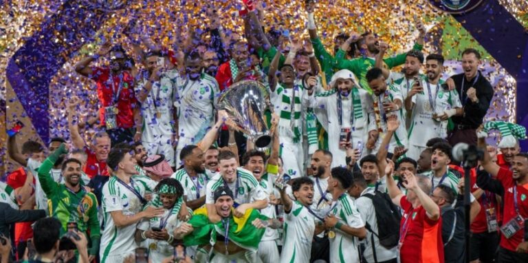 الأهلي-«يكوش»-على-جوائز-وألقاب-النخبة
