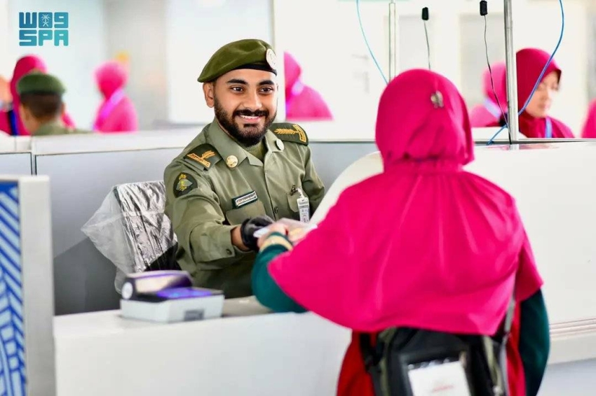 جوازات-المدينة-المنورة-تستقبل-أولى-رحلات-ضيوف-الرحمن-القادمين-من-الصين-لأداء-فريضة-الحج
