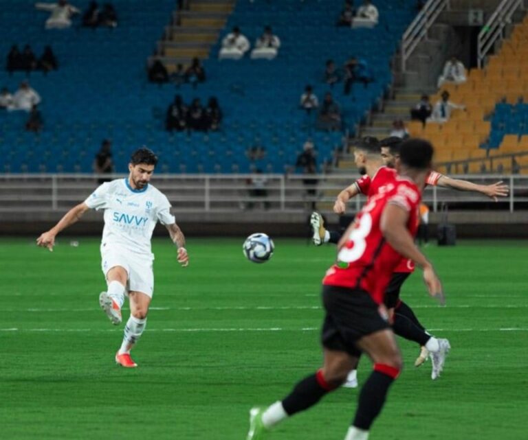 الهلال-يواصل-انطلاقته-ووصافته-بخماسية-في-الرائد-ويرمي-به-في-المجهول