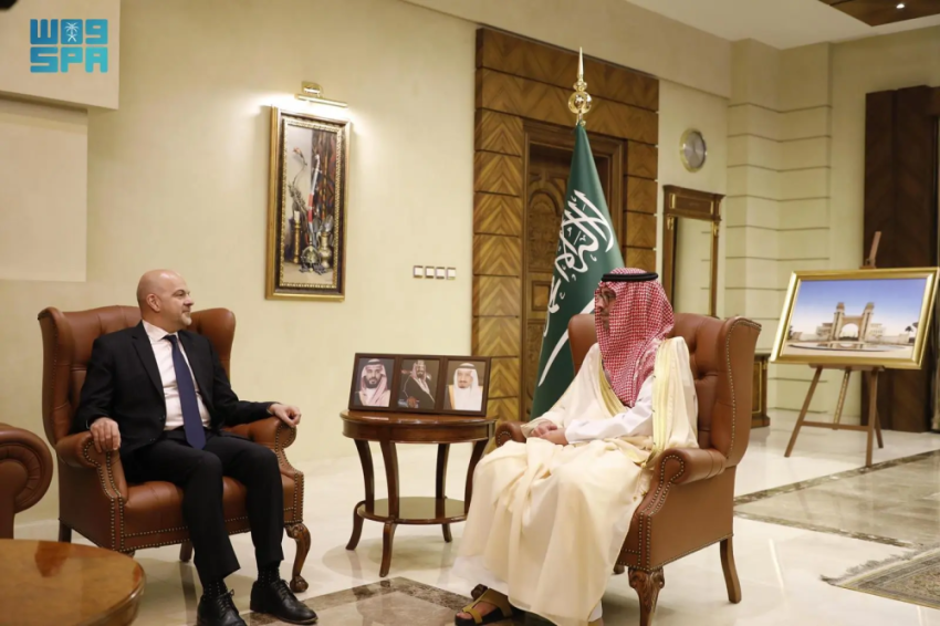 مُحافظ-جدة-يستقبل-القنصل-العام-للولايات-المتحدة-الأمريكية