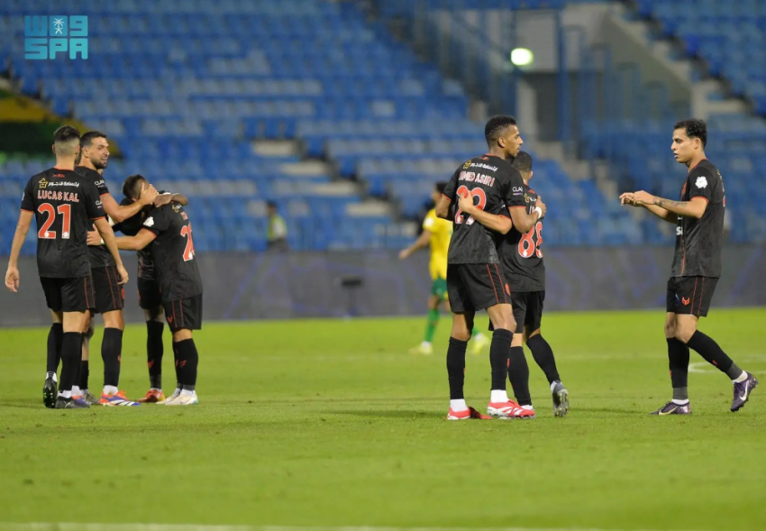 الرياض-يفوز-على-الخليج-في-الجولة-الـ31-من-دوري-المحترفين-السعودي