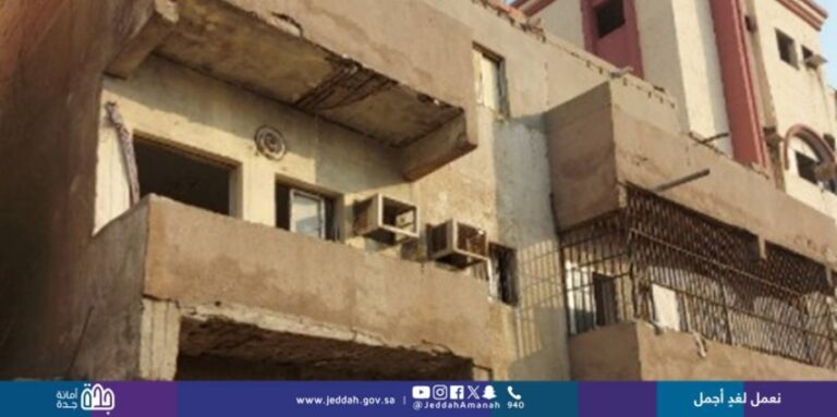 أمانة-جدة-تبدأ-فصل-الخدمات-عن-مبان-آيلة-للسقوط-في-الفيصلية-والربوة-والفاروق