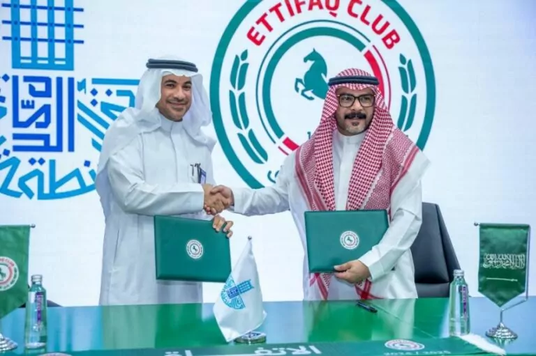 أمانة-الشرقية-ونادي-الاتفاق-يوقعان-اتفاقية-تعاون-لخدمة-المجتمع-وتعزيز-الوعي-البيئي-والرياضي