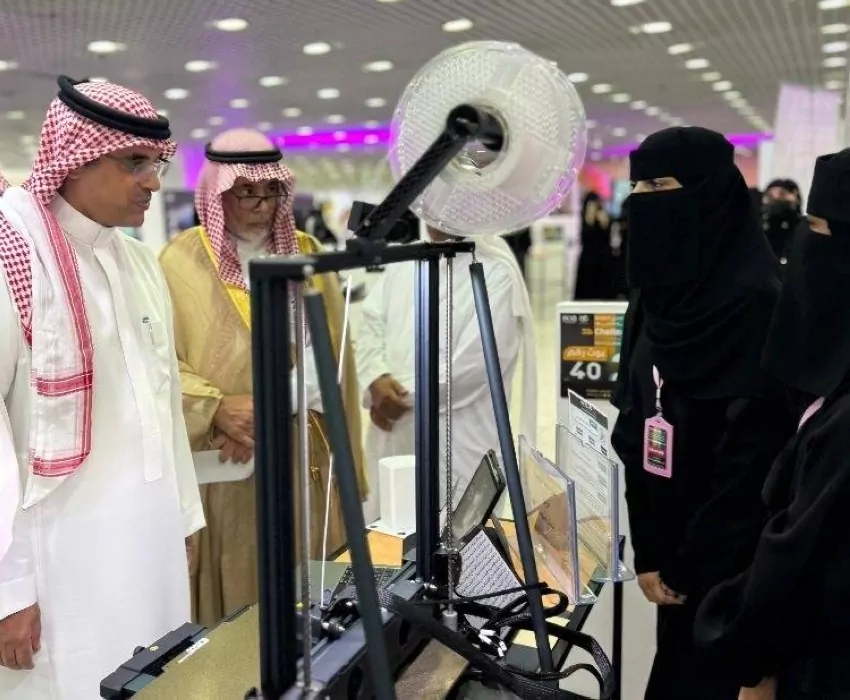 الغامدي-يفتتح-منافسات-تحدي-الطباعة-ثلاثية-الأبعاد-بالطائف