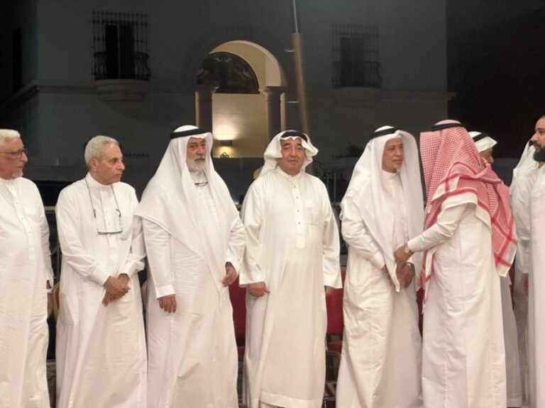أسرتا-إسماعيل-وكتوعة-يستقبلون-المعزين-في-يوسف