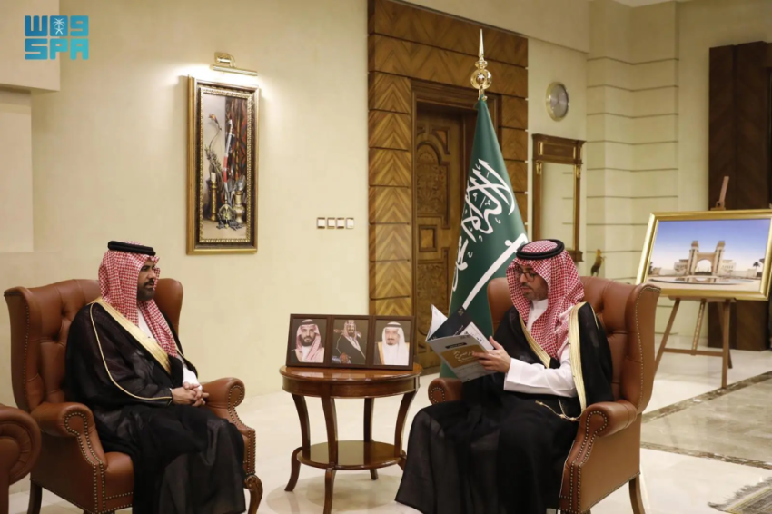 الأمير-سعود-بن-جلوي-يستقبل-رئيس-جامعة-جدة