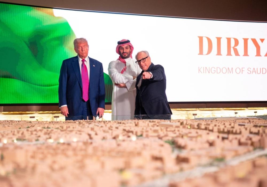 ولي-العهد-يصطحب-الرئيس-الأمريكي-في-جولة-بحي-الطريف-التاريخي-في-الدرعية