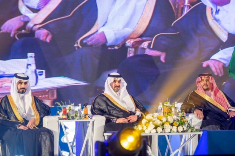 نائب-أمير-منطقة-تبوك-يشهد-حفل-تخريج-متدربي-ومتدربات-التقني