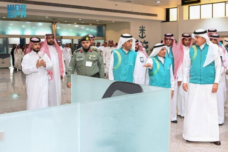 الجاسر-يقف-على-استعدادات-المنظومة-لخدمة-ضيوف-الرحمن