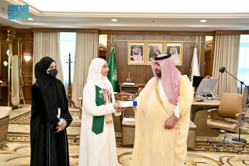 أمير-جازان-يكرم-الطالبة-جيوان-شعبي-لتحقيقها-المركز-الـ2-عالميًا-في-“آيسف-2025”