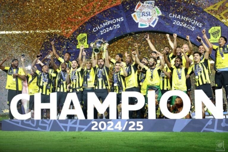 الكأس-بين-الأيادي.-والشعار-في-القلوب
