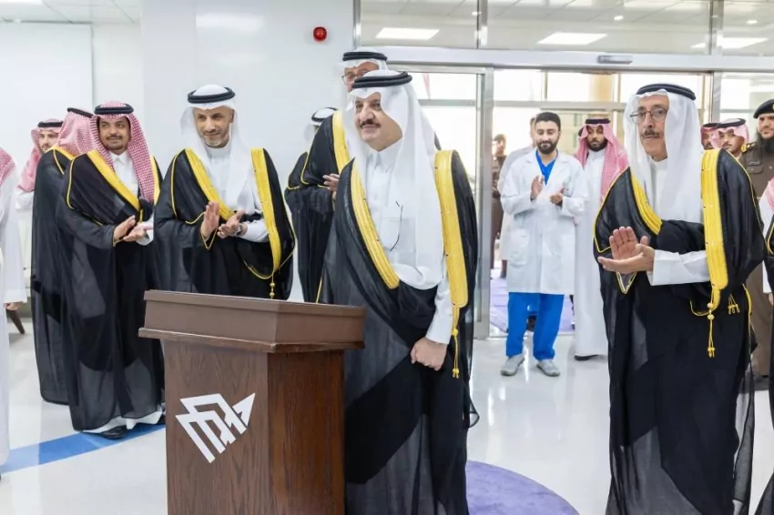 أمير-المنطقة-الشرقية-يدشّن-مركز-الحروق-والجراحات-التجميلية-بمستشفى-جامعة-الإمام-عبدالرحمن-بن-فيصل