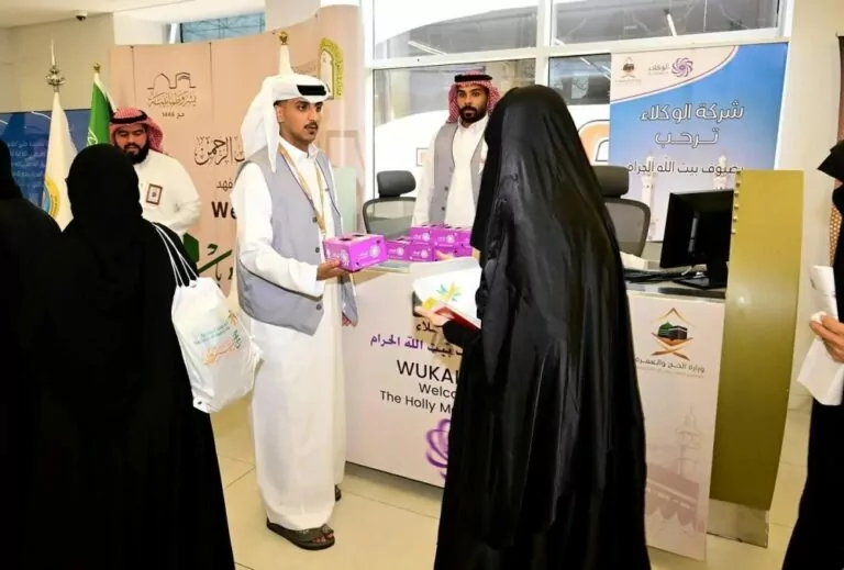 بيسر-وطمأنينة.-منفذ-جسر-الملك-فهد-ينهي-إجراءات-سفر-حجاج-البحرين