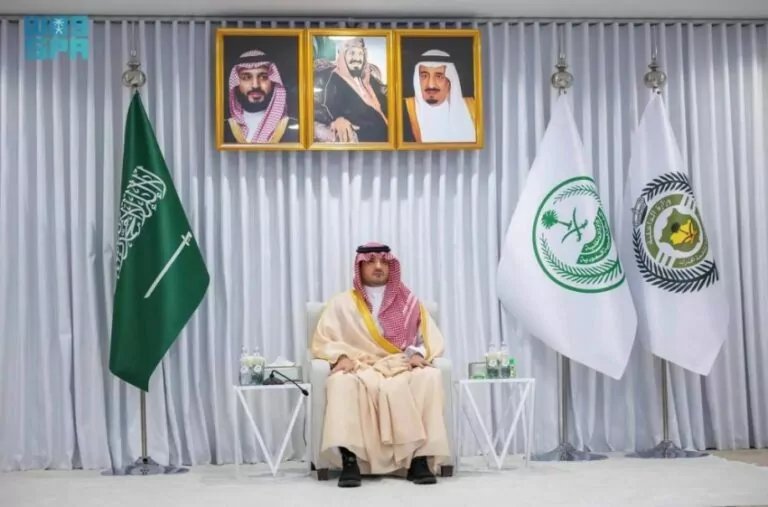 عبدالعزيز-بن-سعود-يلتقي-مدير-وقيادات-مكافحة-المخدرات-بمنطقة-مكة