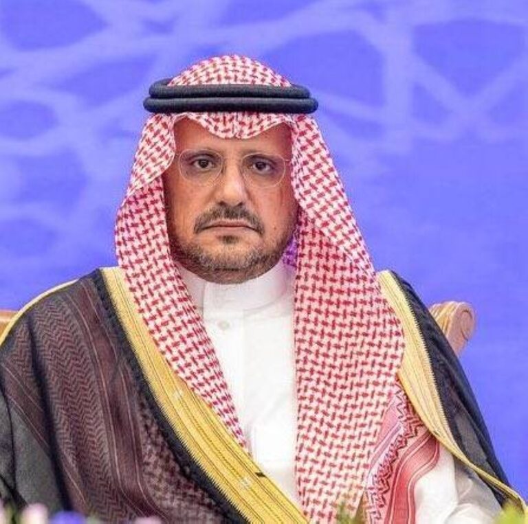 نائب-أمير-القصيم-يهنئ-نادي-الحزم-بالرس-بمناسبة-صعوده-إلى-دوري-روشن-للمحترفين