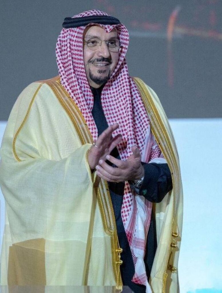 أمير-القصيم-يهنئ-رئيس-وأعضاء-نادي-الحزم-بالرس-بمناسبة-الصعود-إلى-دوري-روشن-للمحترفين