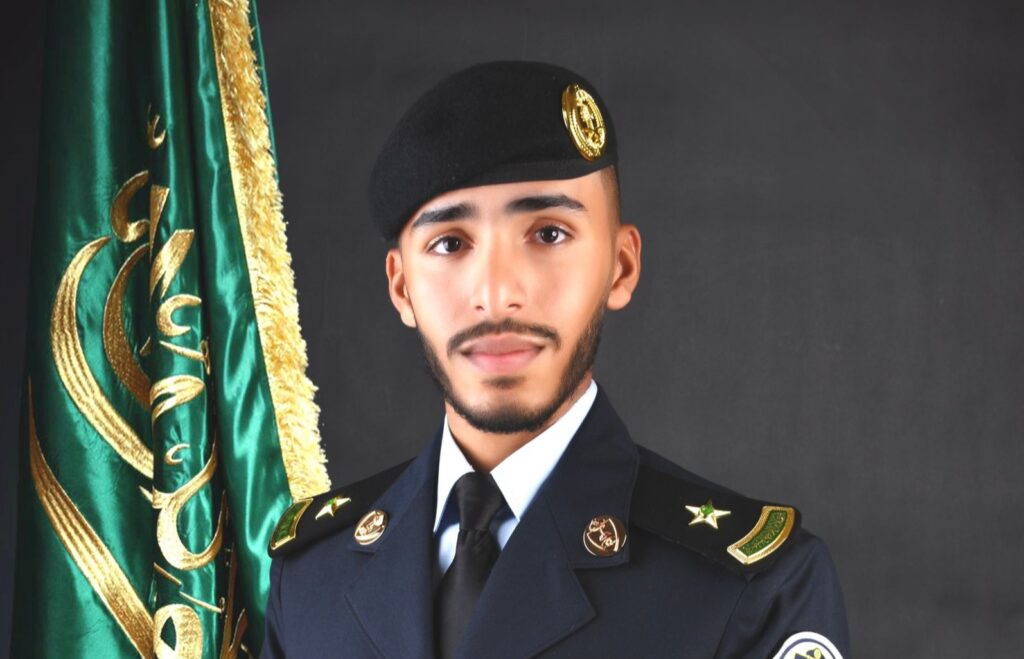 عبدالله الحركان يحتفل بتخرجه بكالوريوس علوم أمنية من كلية الملك فهد الأمنية