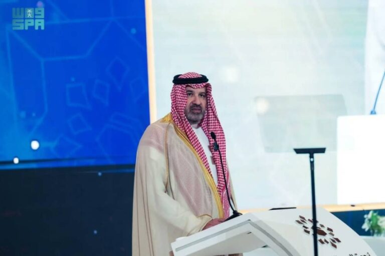 فيصل-بن-سلمان-يعلن-إطلاق-ملتقى-تاريخ-الحج-والحرمين-الشريفين