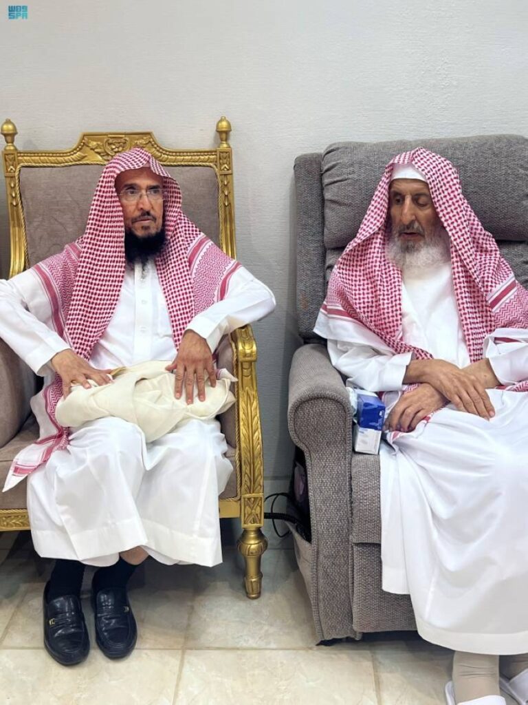 مفتي-عام-المملكة-يستقبل-عضوين-من-هيئة-كبار-العلماء