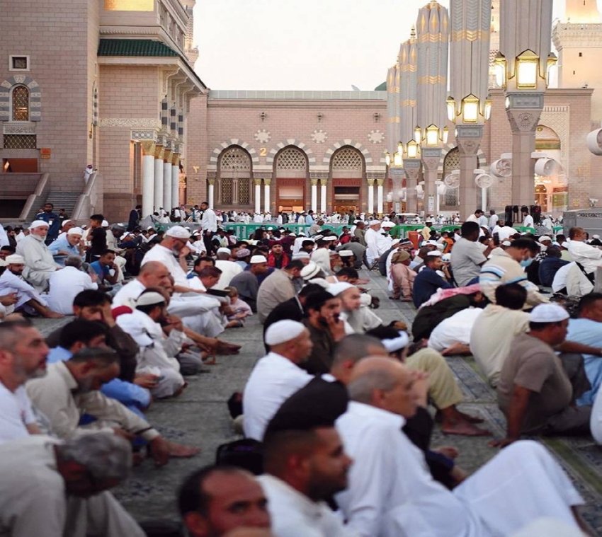 تسهيل-حركة-الحشود-وزيارة-الروضة-بالمسجد-النبويِّ