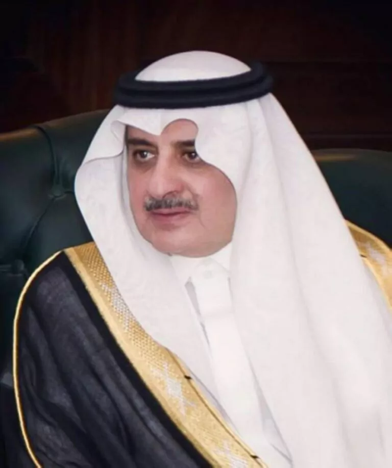أمير-تبوك-يواسي-الشيخ-عبدالله-الضيوفي-في-وفاة-شقيقه