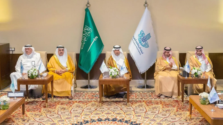 الحقيل-يتفقد-مشاريع-استثمارية-نوعية-بالشرقية-ويلتقي-مستثمرين-من-داخل-وخارج-المملكة