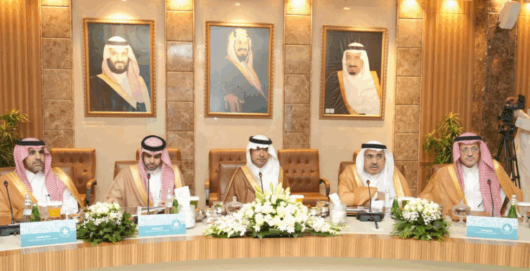 وزير-البلديات-يشيد-بتحوّل-أمانة-المنطقة-الشرقية-إلى-نموذج-في-التحوّل-الحضري