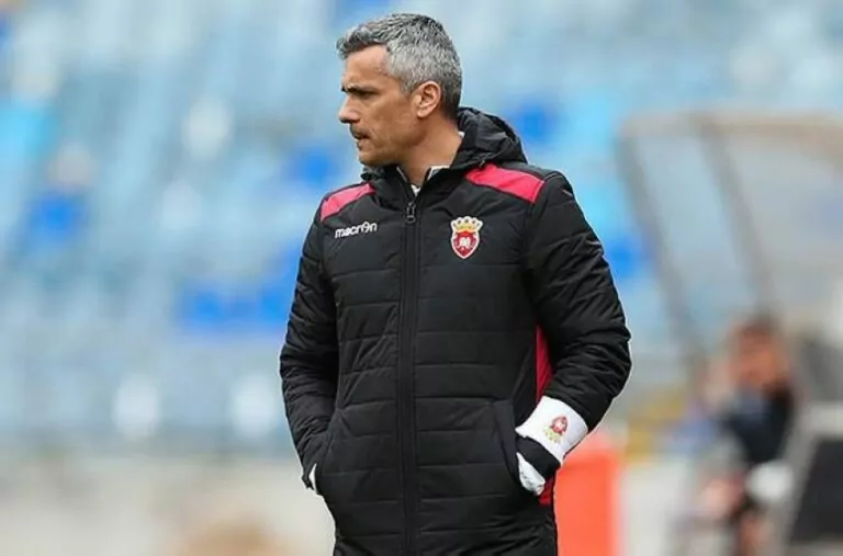 ضمك-يعلن-التعاقد-مع-المدرب-البرتغالي-أرماندو