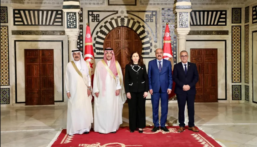 رئيسة-الحكومة-ووزير-الصحة-بتونس-يستقبلان-الرئيس-التنفيذي-للصندوق-السعودي-للتنمية