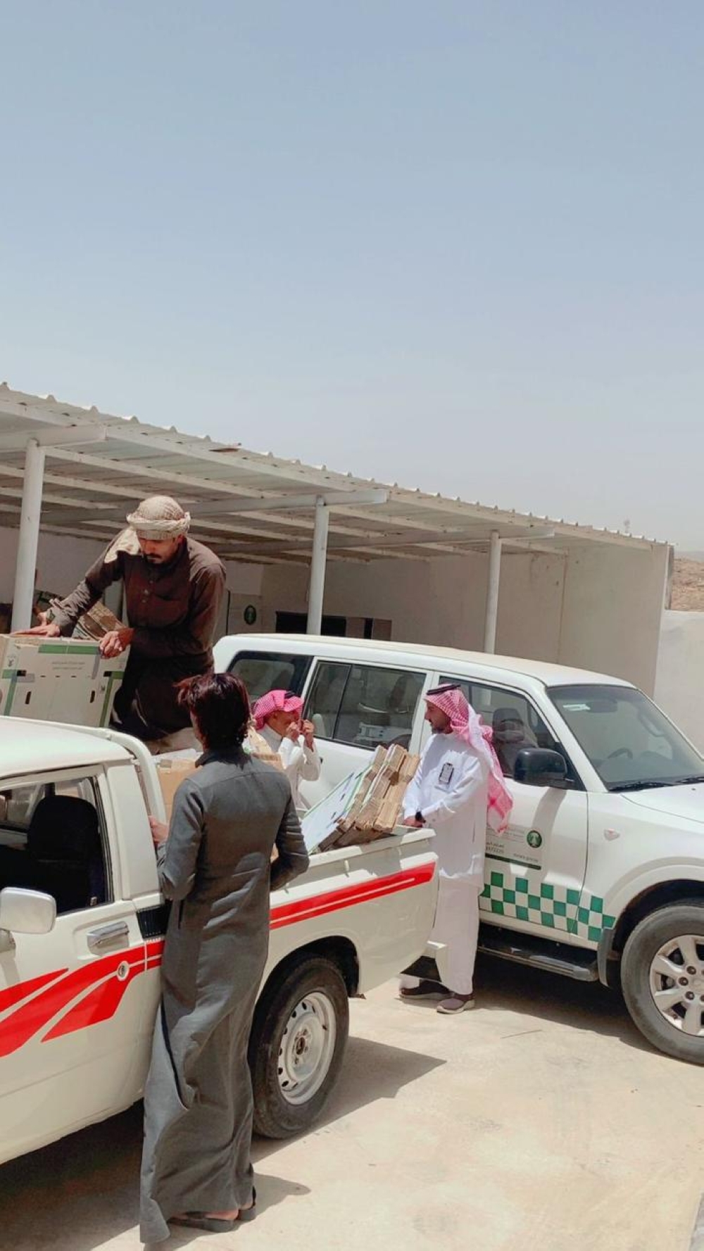 بيئة-بني-مالك-توزع-10-آلاف-كرتون-تسويقي-دعمًا-للمزارعين-المحليين