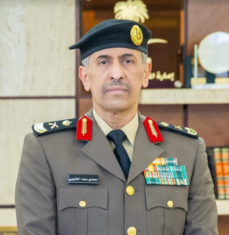 اللواء-سعدي-العتيبي-يتلقى-العزاء-في-وفاة-والده
