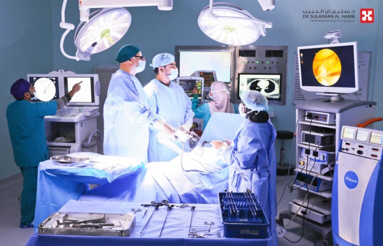 مستشفى-الدكتور-سليمان-الحبيب-بالخبر-يستأصل-“ورماً-”-ضخماً-بعملية-منظار-دقيقة-مع-الحفاظ-على-الرحم