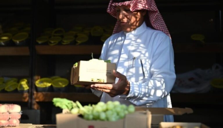 “خيرات-العُلا”.-منافذ-تسويقية-بموسم-الفواكه-وتحقيق-مبيعات-مجزية