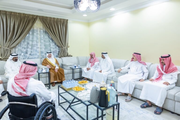 أمير-الشرقية-يقدم-التعازي-للعبيد-في-وفاة-والدته