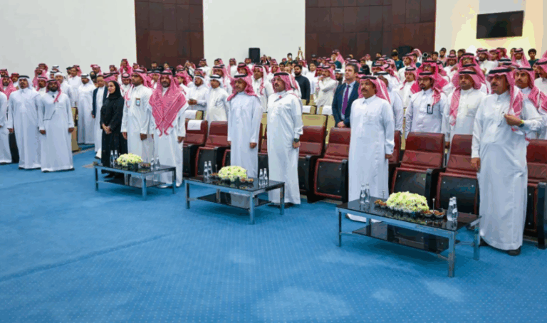 أمير-عسير-يرعى-برنامج-حكايا-الشباب-بمشاركة-أكاديميين-ورياضيين