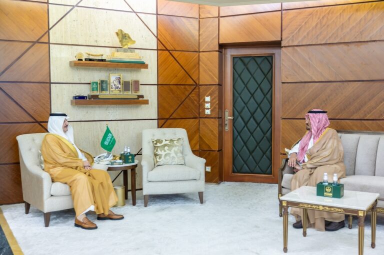 أمير-المنطقة-الشرقية-يستقبل-أمير-الفوج-التاسع-بالقطاع-الشرقي-بمناسبة-تعيينه