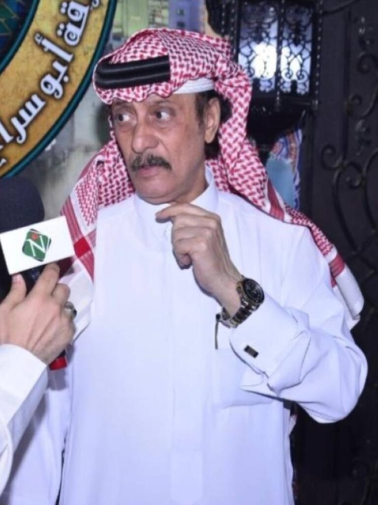 أبو-سراج-تحتفل-بعامها-الخامس-والأربعين