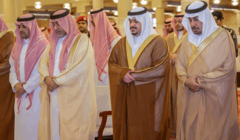 نائب-أمير-الرياض-يؤدي-صلاة-الميت-على-الجوهرة-العساف