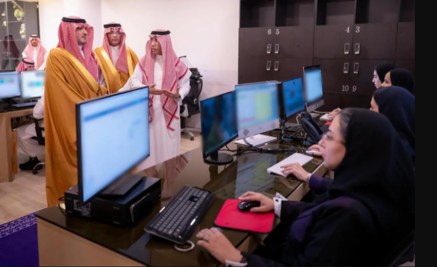 الأمير-عبدالعزيز-بن-سعود-يتابع-سير-العمل-في-وكالة-وزارة-الداخلية-للأحوال-المدنية