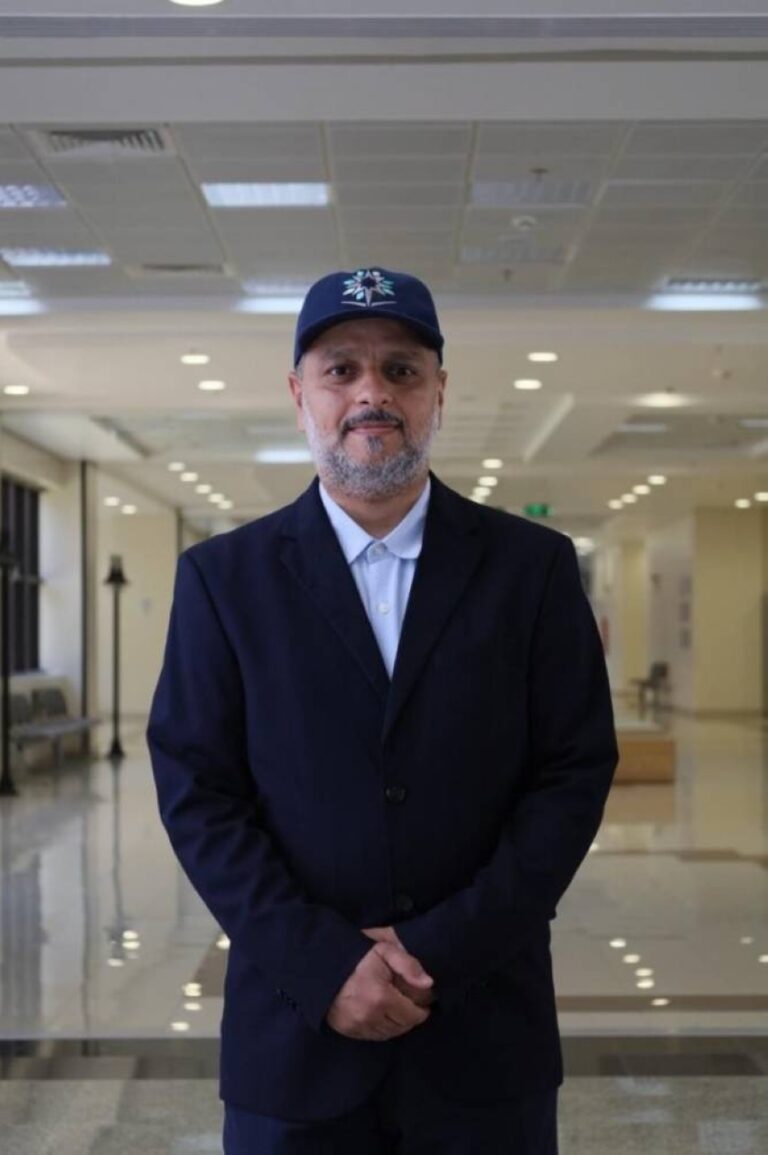 العامودي-يتفقد-الكلية-التقنية-بجدة-و-يرحب-بعودة-المنسوبين