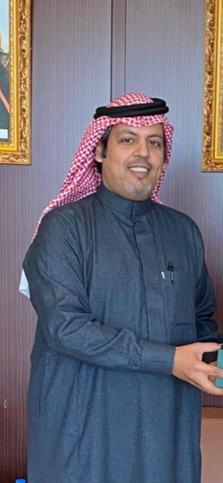 مسؤولون-وأعيان-يواسون-أسرة-آل-القرشي-في-فقيدهم-حامد