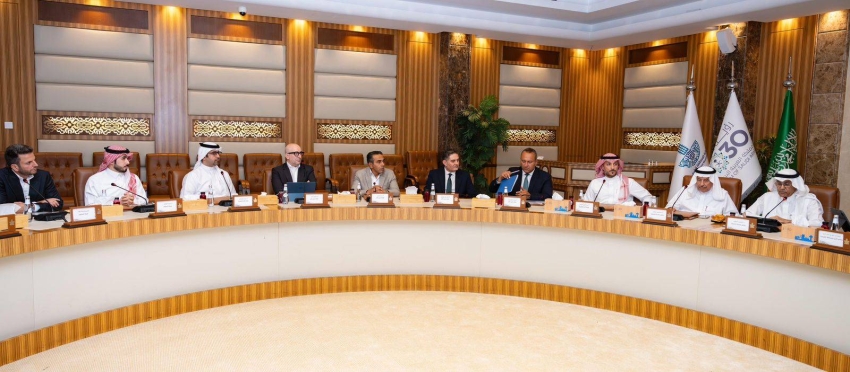 الأمانة-وهيئة-تطوير-الشرقية-يبحثان-مع-المستثمرين-فرص-تطوير-البنية-التحتية-والنقل-والطرق