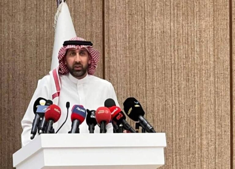 دهلوي:-نراعي-التوازن-بين-جمالية-المدرج-والسلامة-لقبول-أو-رفض-«التيفو»