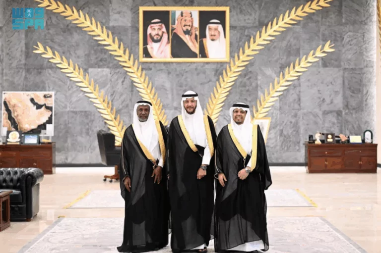 الأمير-سعود-بن-نهار-يستقبل-مدير-مطار-الطائف-الدولي-المعين-حديثًا