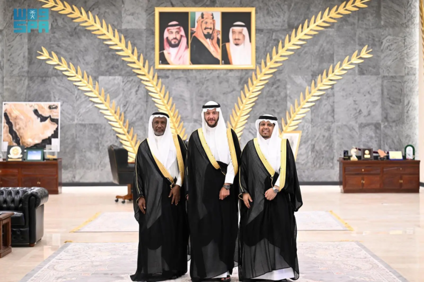 الأمير-سعود-بن-نهار-يستقبل-مدير-مطار-الطائف-الدولي-المعين-حديثًا