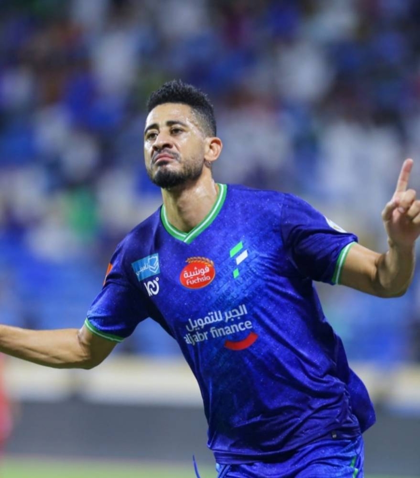 الفتح-يجدد-عقد-النجم-المغربي-مراد-باتنا